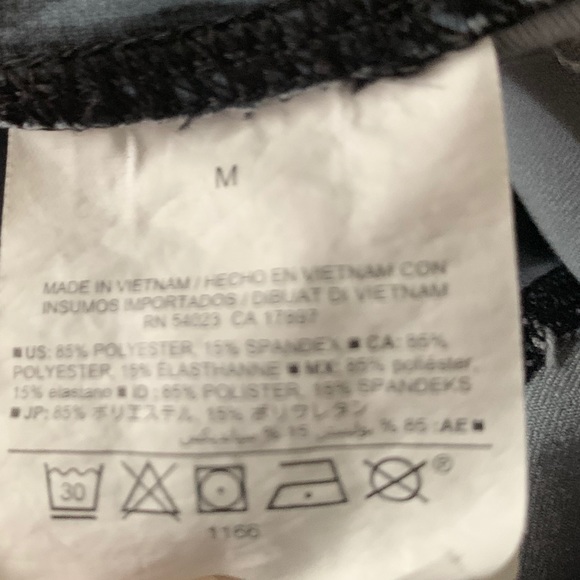 Old Navy Active Wear Leggings - Picture 5 of 5